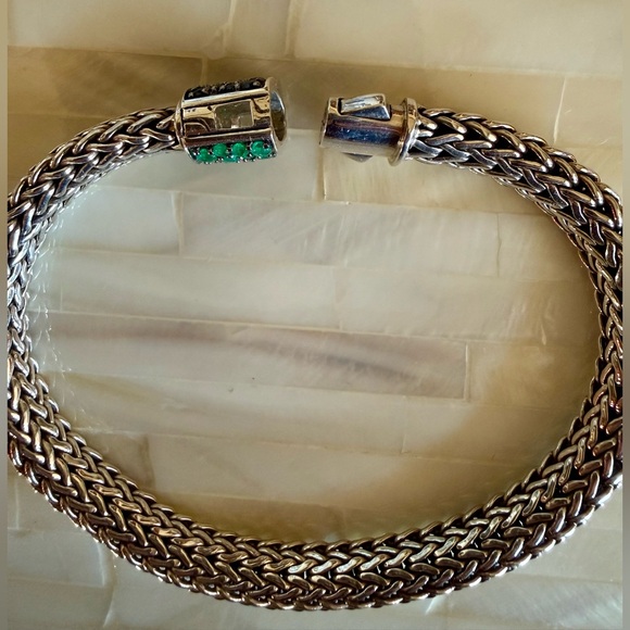 John Hardy REVERSIBLE 6.5mm Icon Silver Bracelet in Emerald & Black Sapphire - Picture 5 of 16